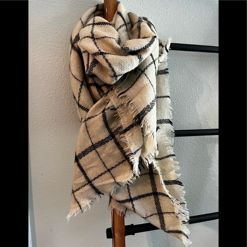 Oversized blanket scarf